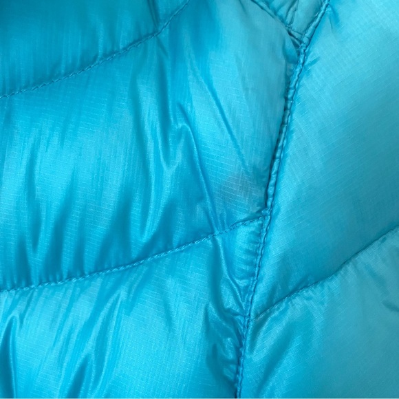 L.L. Bean Ultralight 850 Down Aqua Puffer Hooded Jacket Coat Women’s Medium Reg - Picture 9 of 13
